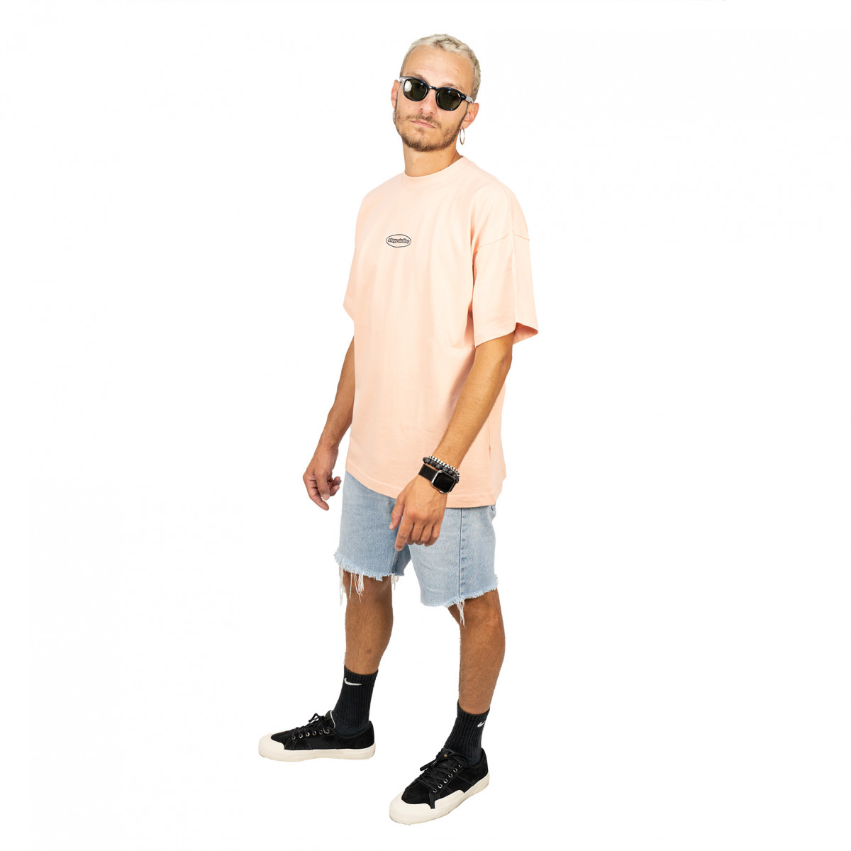 Dust pink round logo