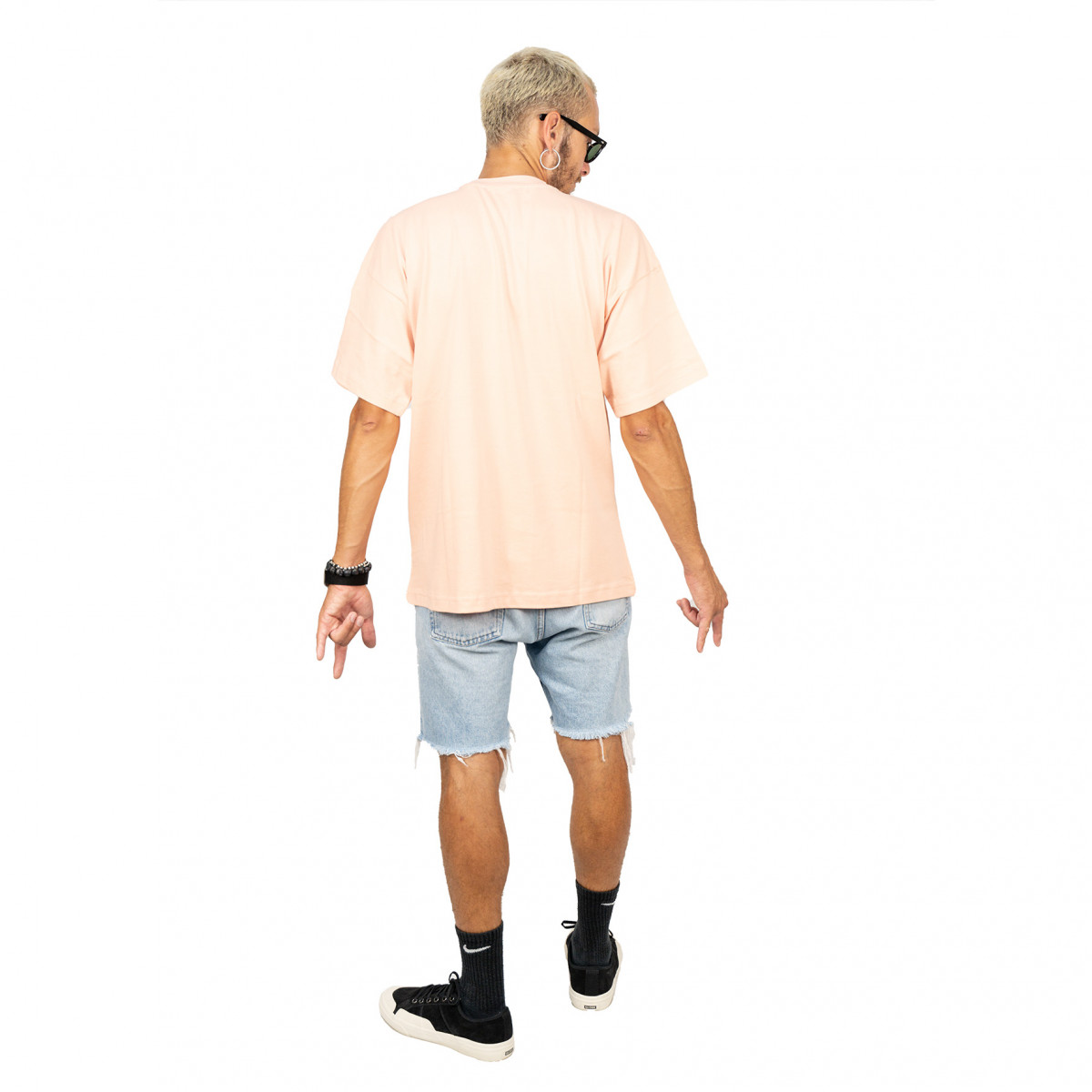 Dust pink round logo