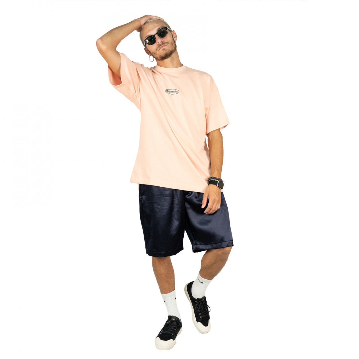 Dust pink round logo